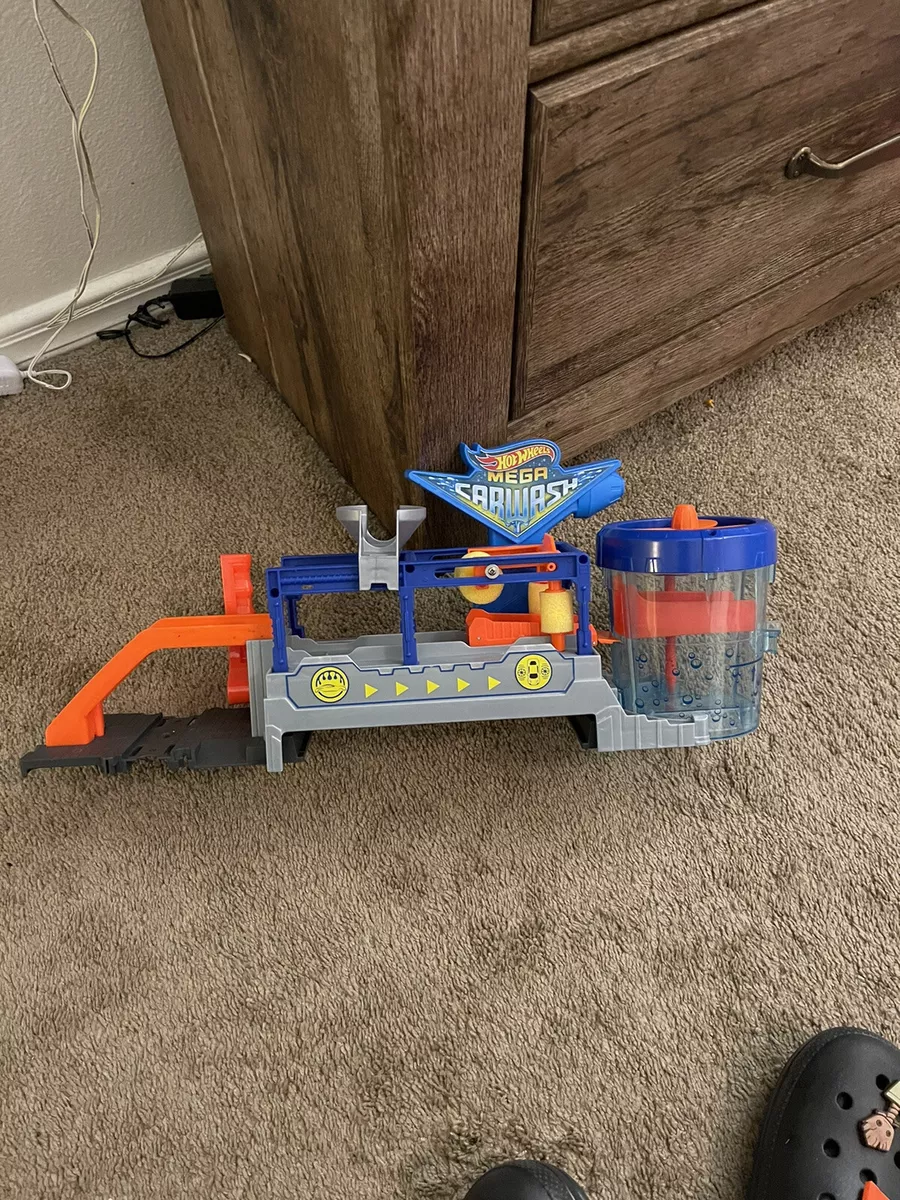Hot wheels 2024 mega car wash