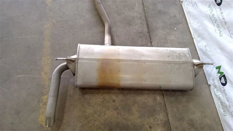 Silenciador resonador escape Nissan Sentra 2020-2024 con tubo 201006LB2A Foto 3 de 4