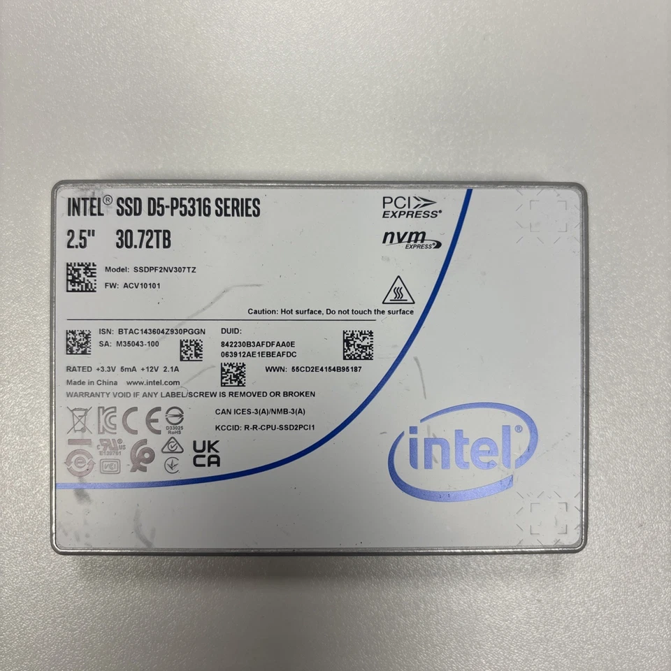 30.72 TB Intel SSD D5-P5316 Series 2,5“ NVME