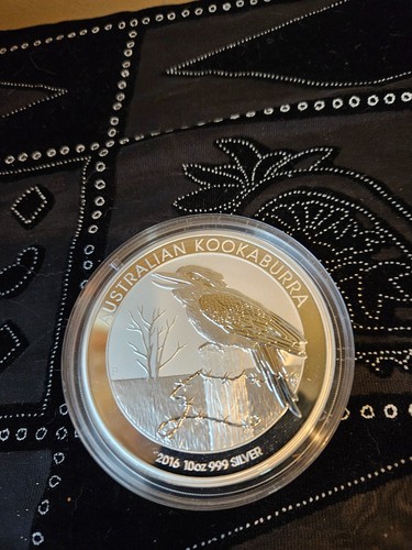 Australia 2016 10 oz silver Kookaburra coin in original capsule