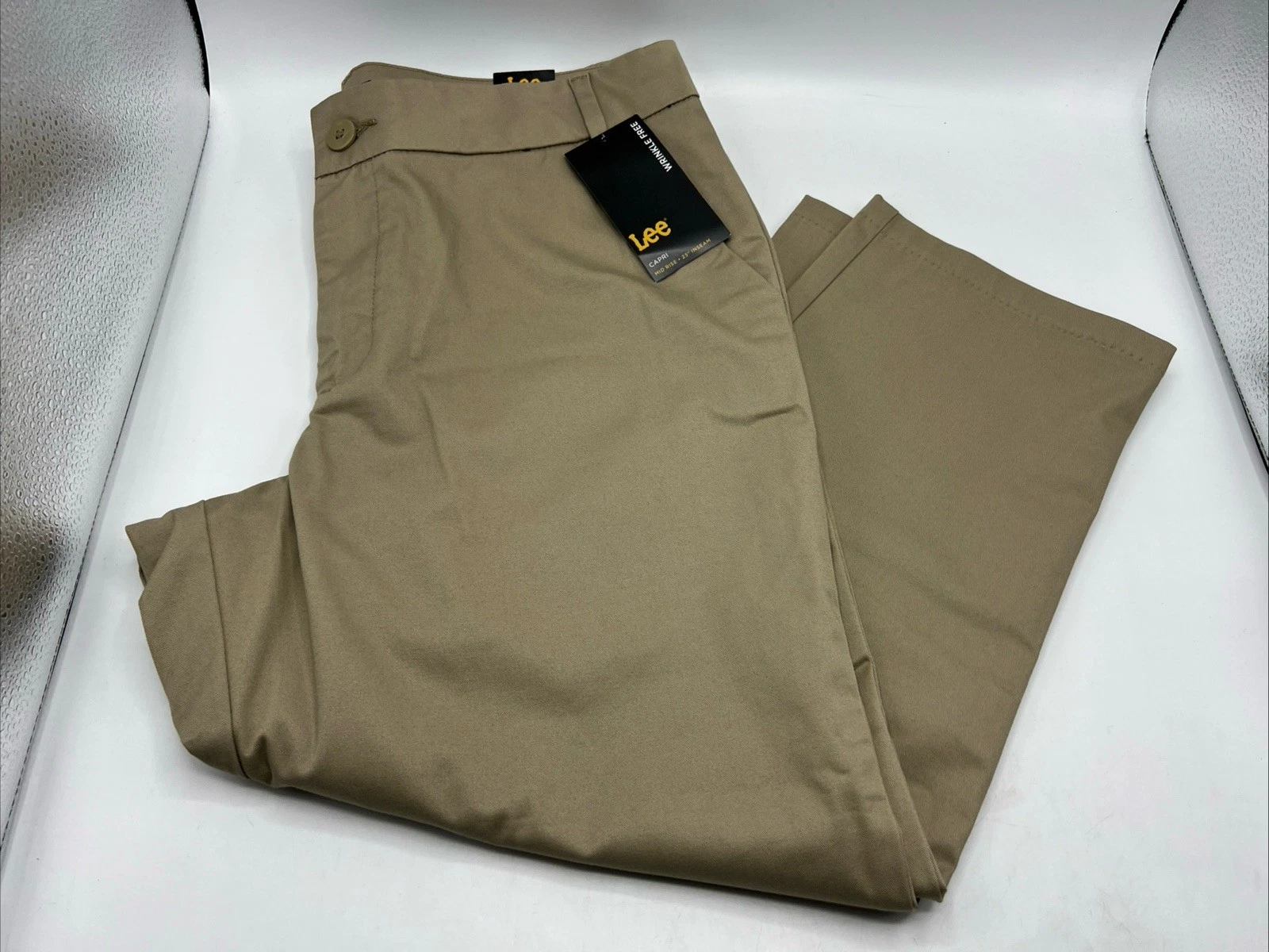 Lee Kansas Khaki Capri Pants Women's Size 10 Khaki Casual Capris New with Tags