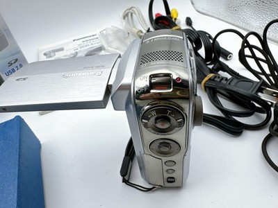 Panasonic SDビデオカメラ SDR-S100 Amazon.co.jp: パナソニック SDビデオカメラ SDR-S100-S : 家電＆カメラ