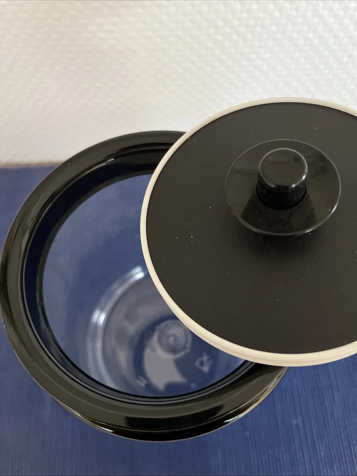 Tupperware Vorratsdose mit Vakuumdeckel, Druckknopf, schwarz, 2,4 Liter - Bild 3 von 4