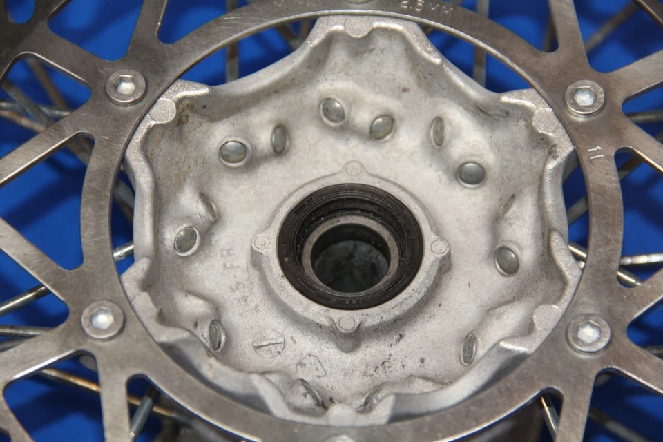 01-08 RM250 RM125 RM 125 250 2002 rueda delantera buje central llanta radios tubo husillo Foto 3 de 4