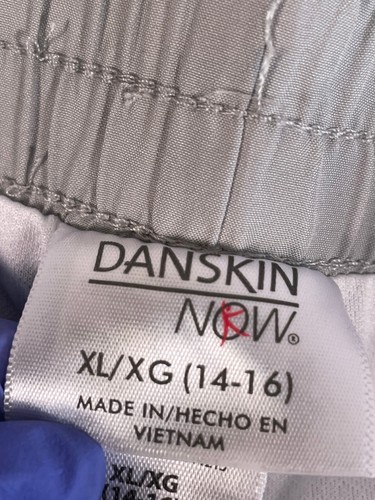 Danskin Now Girls Active Shorts Soft Silver/Arctic White Size XL (14-16) - Picture 3 of 7