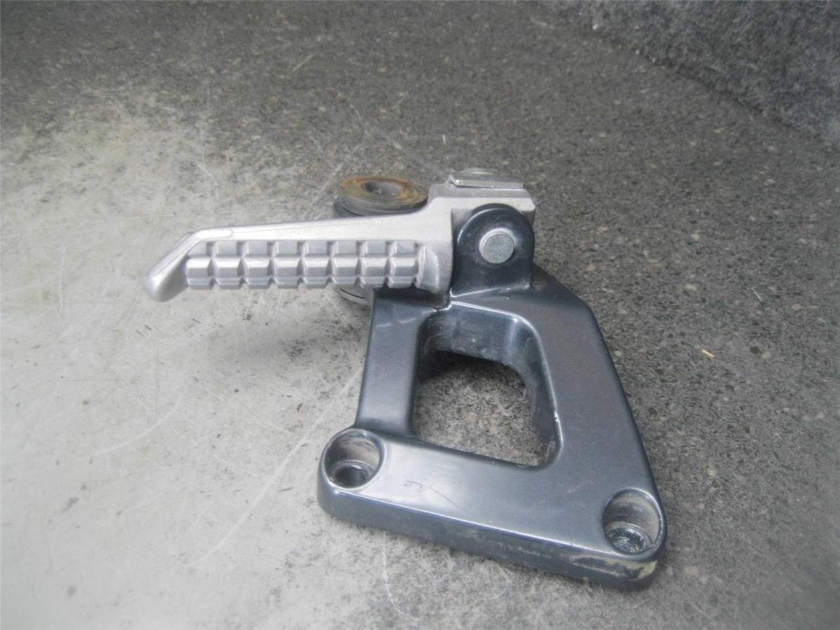 04 Kawasaki Ninja ZZR 600 ZX600-E ZX6E Left Rear Peg