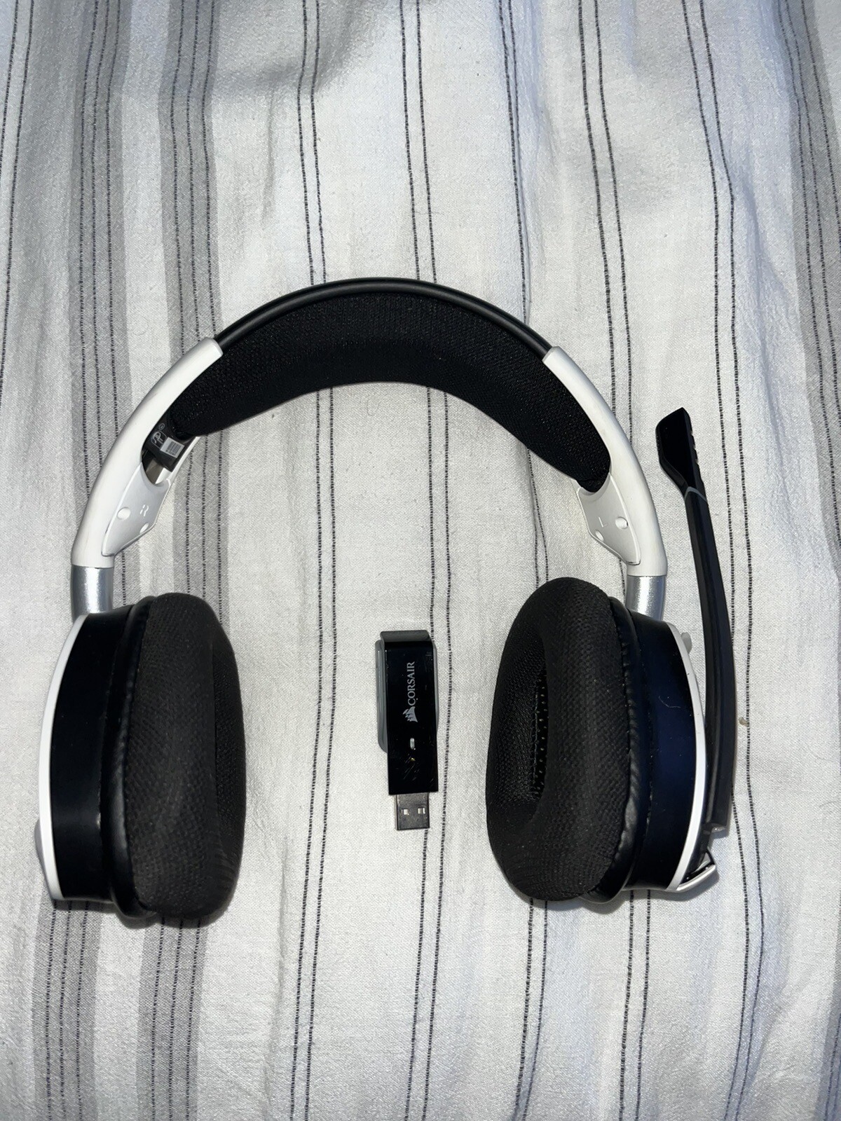 Wireless Gaming Headset with Immersive Sound for PC & Console-image