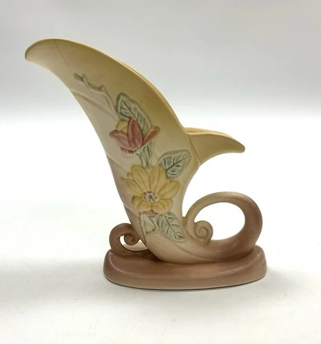 Vintage 1940’s Hull Art Pottery Magnolia Cornucopia Vase