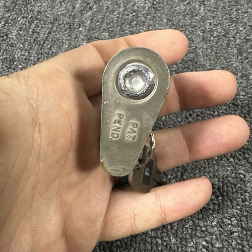 Vintage All-Safe Anti-Theft Padlock With Key Lock Pat Pend. Two Keys Working - Picture 3 of 9