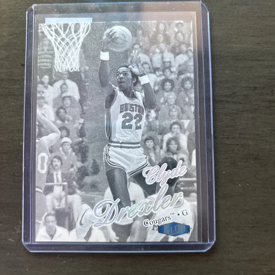 2012-13 Fleer Retro Clyde Drexler 97 98 Ultra Platinum Medallion #96/100 Cougars - Image 2 of 4