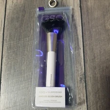 GSQ by  Glamsquad Angled Blush Brush New, Factory Sealed