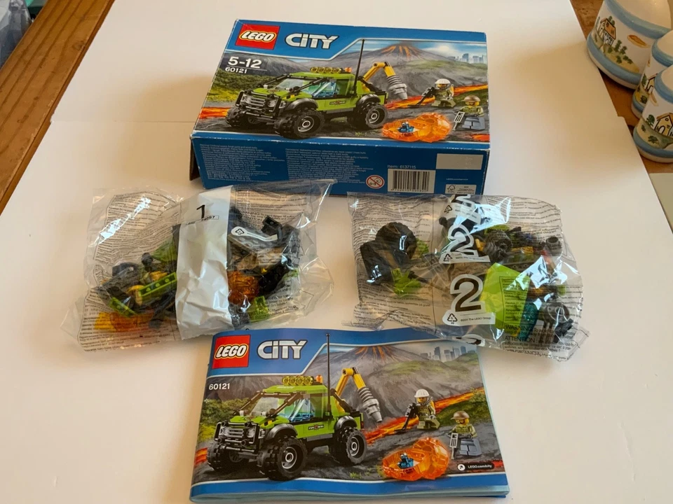 LEGO City 60121 Volcano Truck BNIB Retired Set BNIB Age 5-12 - Image 4 of 4