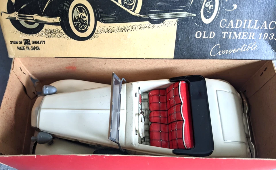 VTG MIB 1960s BANDAI JAPAN FRICTION 1933 CADILLAC WHITE W/BOX TIN METAL LITHO - Image 2 of 4