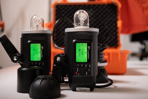 See description— Flashpoint XPLOR 600Ws Studio Flash Kit 2 Heads + H600B Godox