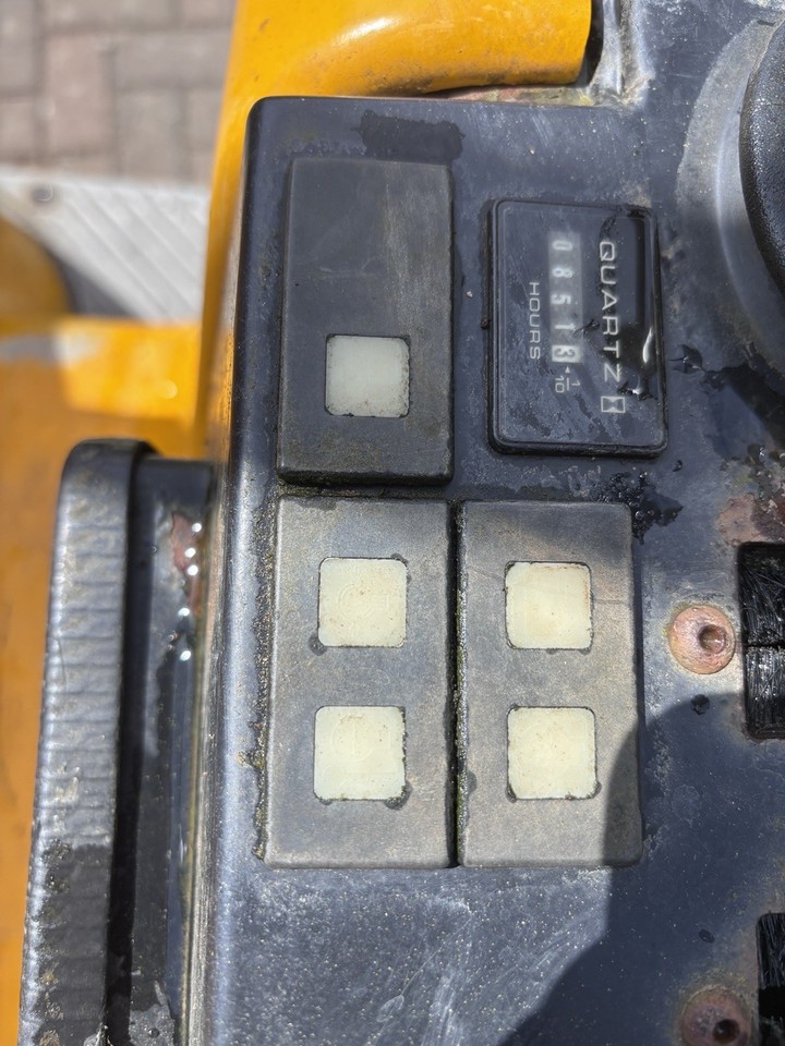 Kit D'autocollants Complet JCB 8010CTS Avec Avertissements De Sécurité - Pour Pelle Excavatrice