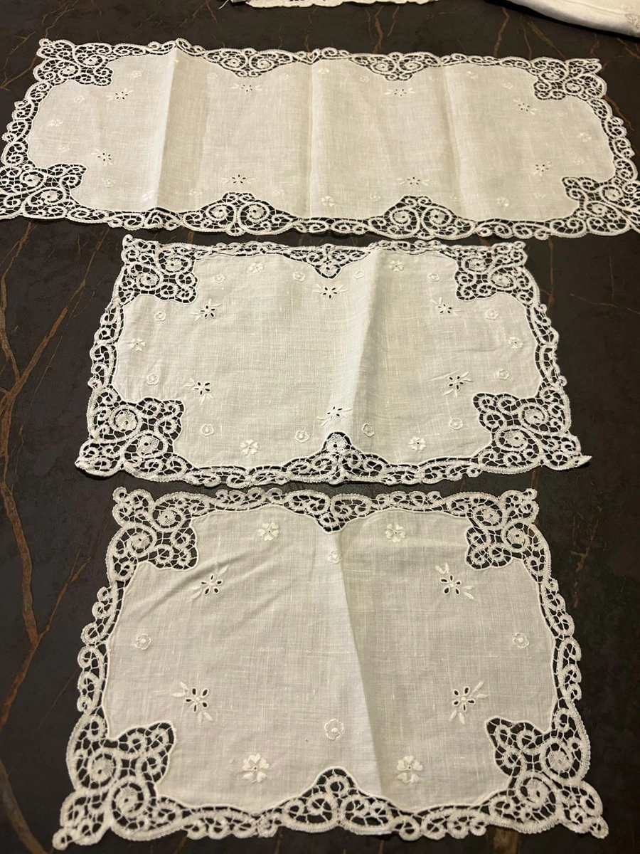 Striscia Centro Tavola Ricamata A Mano Aleandro – Puro Lino Antico Made In Italy (40x85 Cm, Champagne)