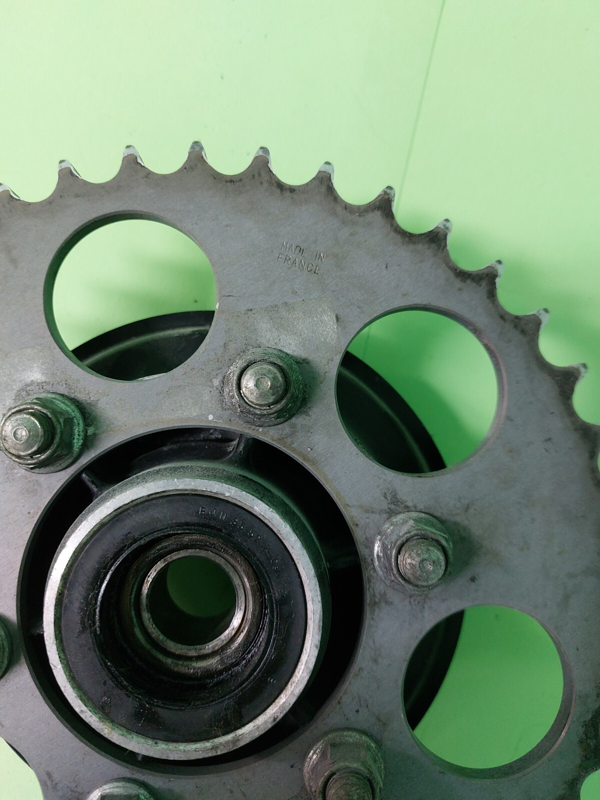 06 07 2006 2007 KAWASAKI ZX10R ZX10 R REAR WHEEL SPROCKET CARRIER