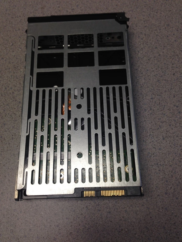 DELL POWEREDGE R710 R510 R410 R310 SERVER 1TB SAS 7200RPM HARD DRIVES 3.5 TRAY - Image 2 of 3