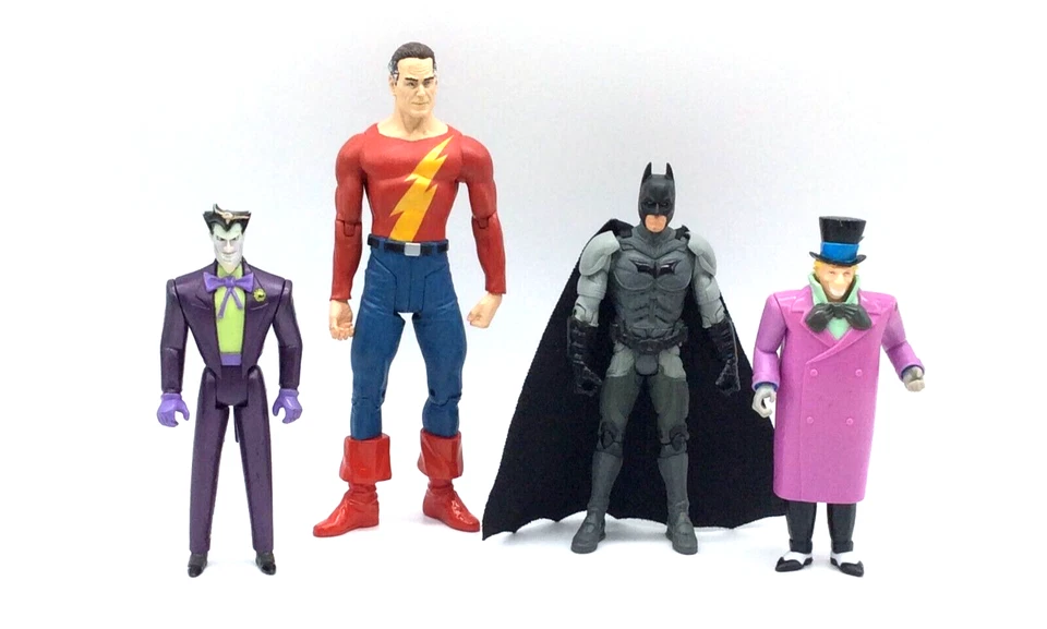 USED Large BATMAN DC LOT WITH RING 19 Action Figures Damaged, Broken, Fodder - Image 2 of 4