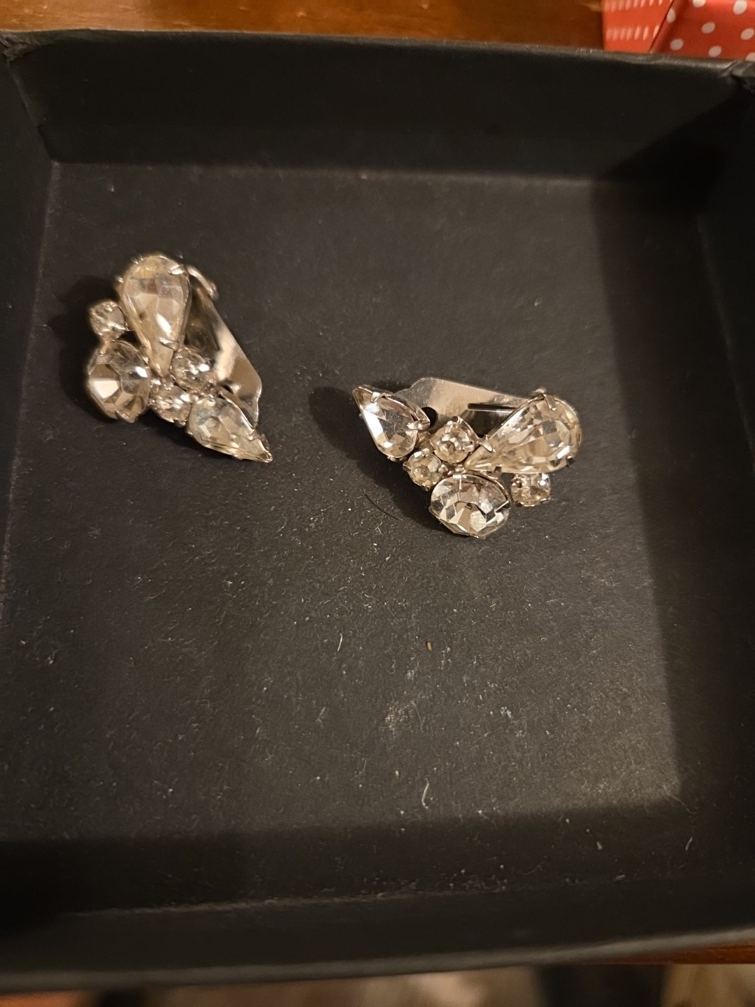 vintage rhinestone clip on earrings