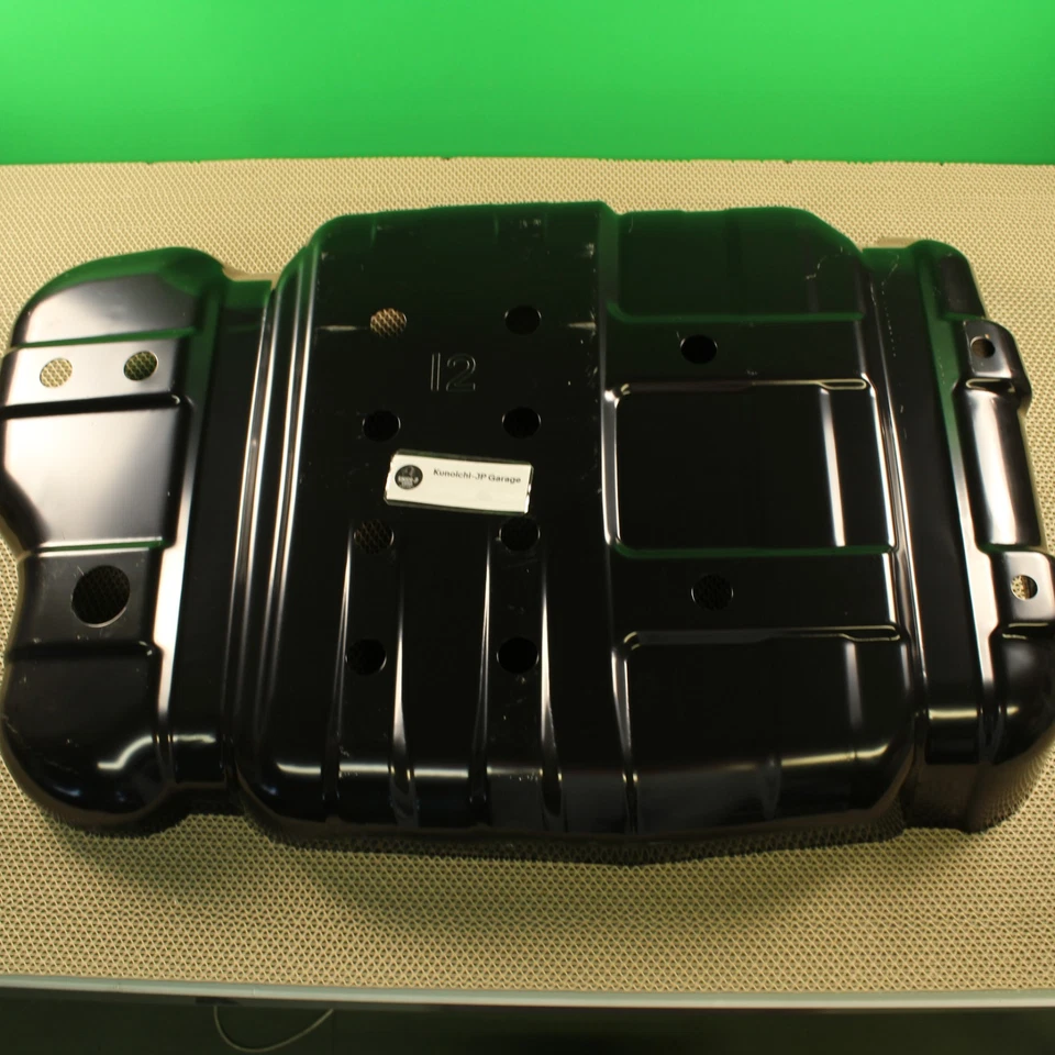 Защитная крышка топливного бака TOYOTA / подлинный оригинальный производитель / Land Cruiser 77606-60120 - Изображение 4 из 4