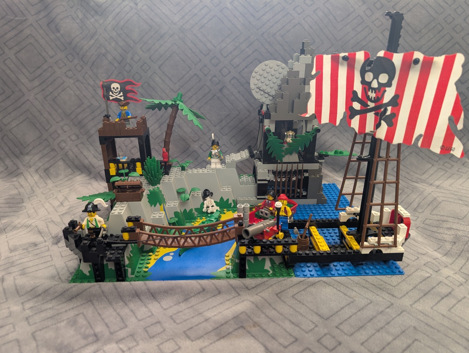 LEGO Pirates: Pirates Perilous Pitfall (6281) 100% Complete with Instructions