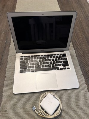 2017 Apple Macbook Pro 13  PARTS ONLY