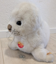 Steiff Robbe Issy 063152 - KFS - Guter Zustand - Kuschelweich