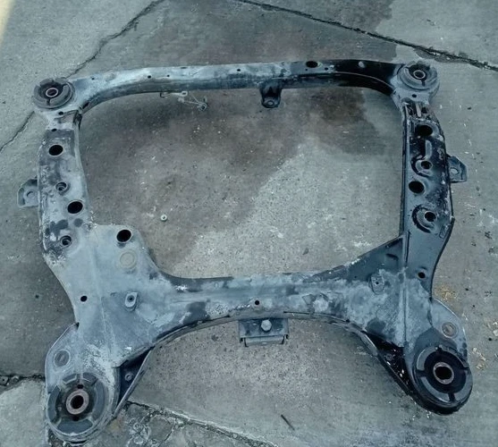 Subchasis delantero Toyota Highlander 2001-2009 travesaño motor base fabricante original Foto 2 de 4