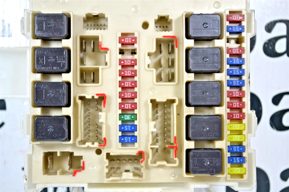 284B6ZE00C Nissan ARMADA 06-10 Caja Relé Fusibles Potencia Integrada IPDM 1J4 325 B9 Foto 2 de 4