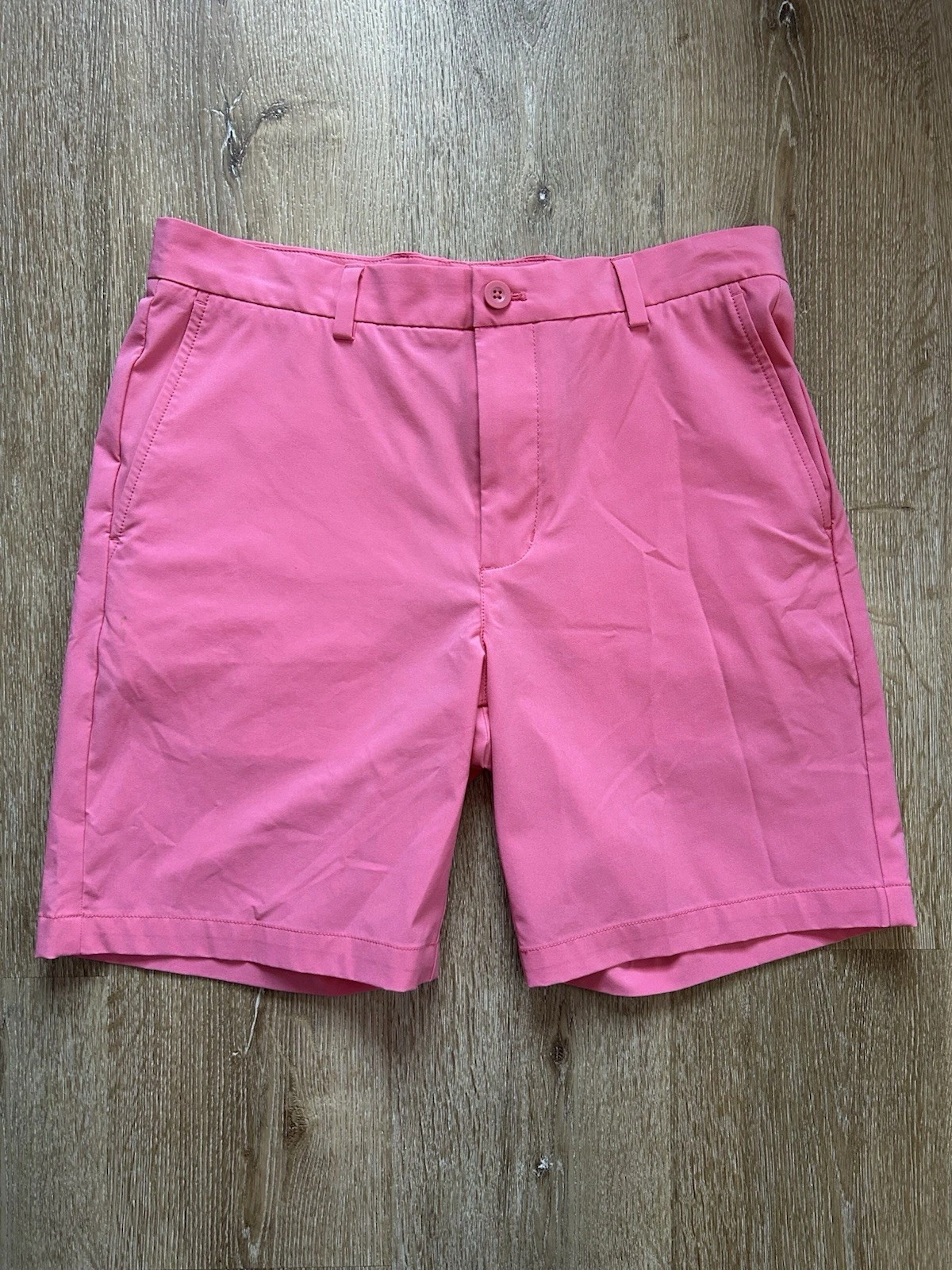 Vineyard Vines Men’s Pink Breaker Shorts Size 32