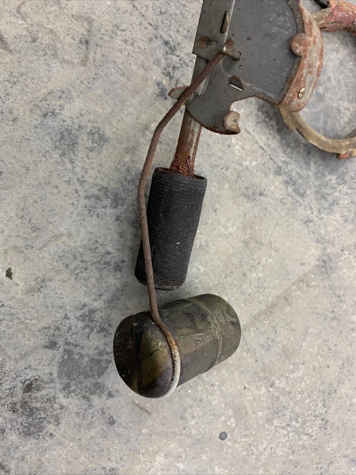 Unidad de envío de tanque de combustible Falcon 1962 #1 Foto 2 de 4