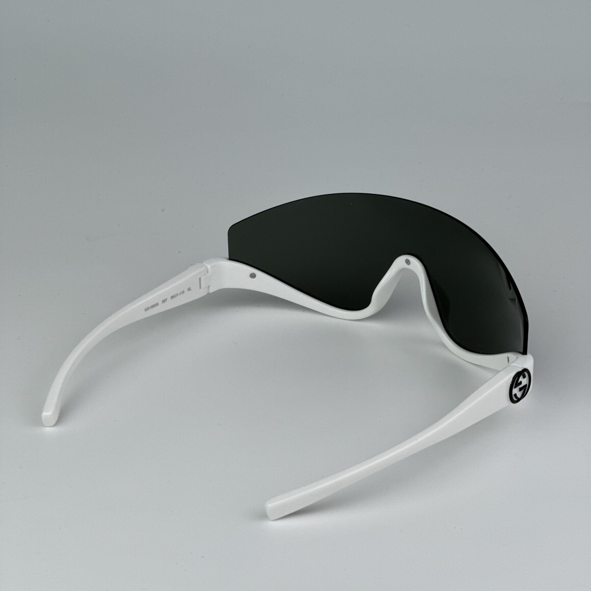 NEW GUCCI SHIELD SUNGLASSES GUCCI GG1650S 007 GREY WHITE MASK UNISEX EYEWEAR Gucci Men Sunglasses White Grey Shield Mask GG1650S 007 NEW  main image 3