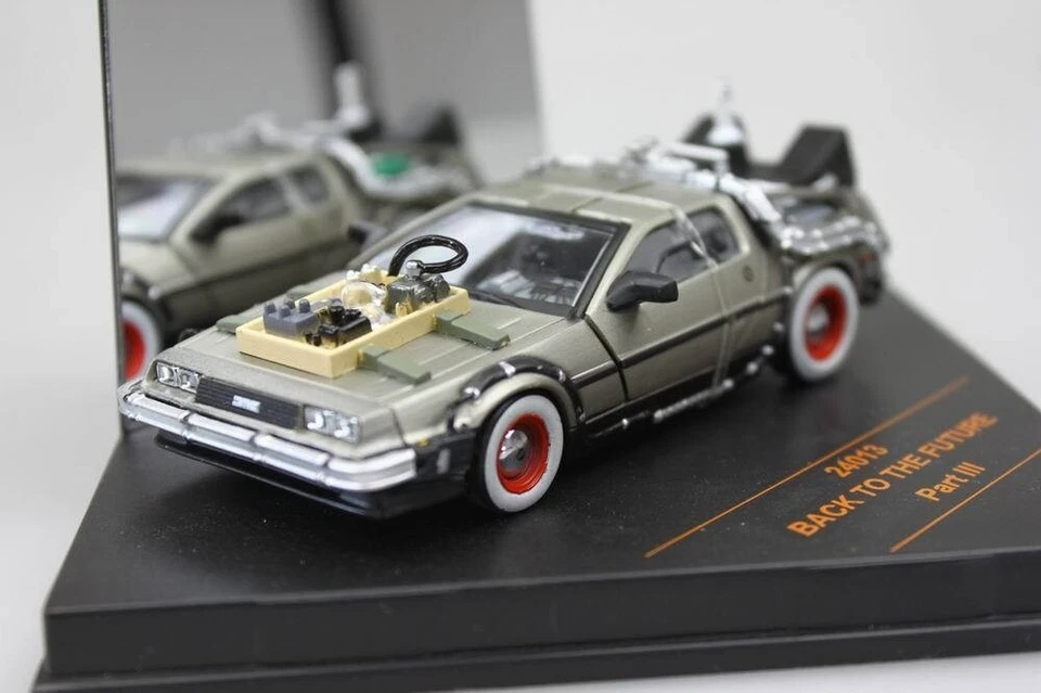 DELOREAN RETOUR VERS LE FUTUR III en Métal au 1/43 - Photo 3/4