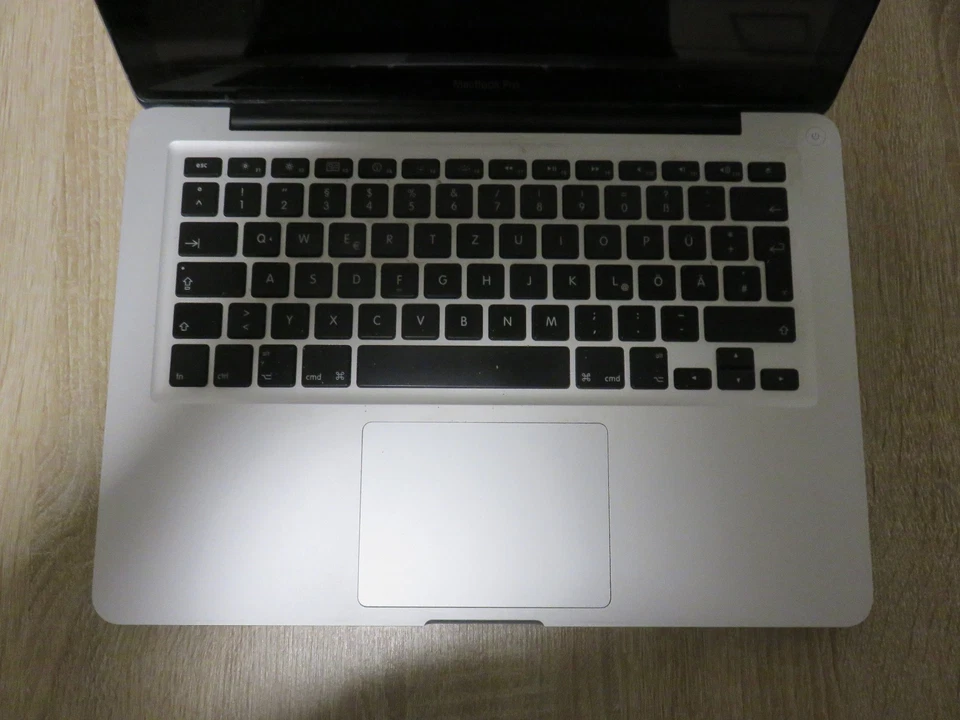 Apple MacBook Pro A1278 13,3' 2.5GHz 4GB RAM 250GB HDD Laptop (Juni 2009) - Bild 2 von 4