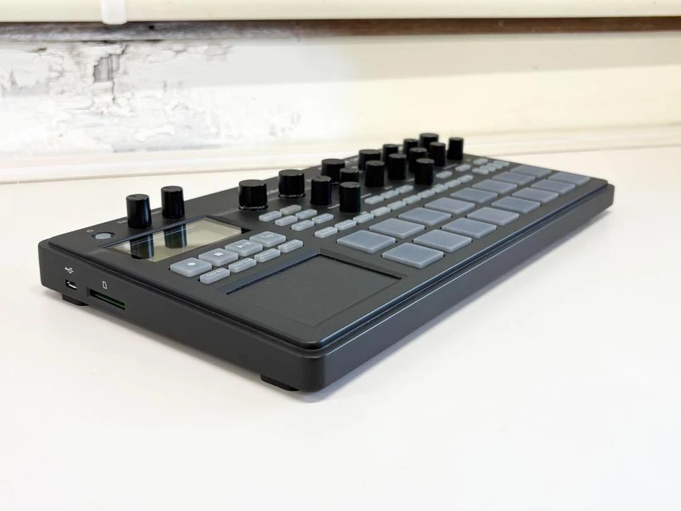 KORG Electribe2S Sampler schwarz Musikproduktionsstation Groovebox getestet J... - Bild 4 von 4