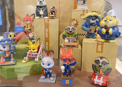 Authentic Disney Zootopia Series Animal City Blind Box Confirmed Figure Toys Gif