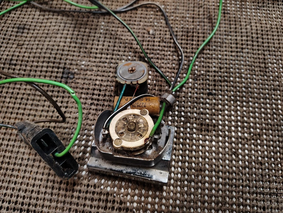 1965-66 Pontiac Catalina Ventura Bonneville Grand Prix Rear Speaker Fader Switch - Image 2 of 4