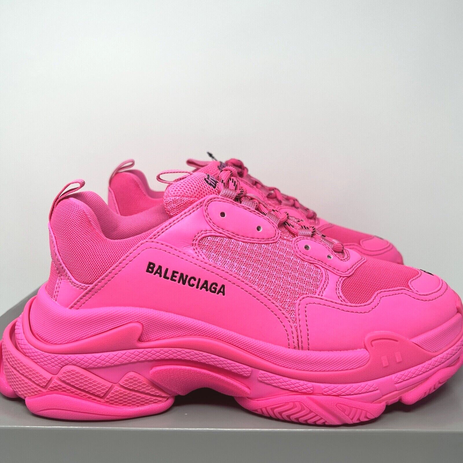 Balenciaga Matte Effect Lambskin Leather Arena Mens Sneakers Size 38 For  Sale at 1stDibs