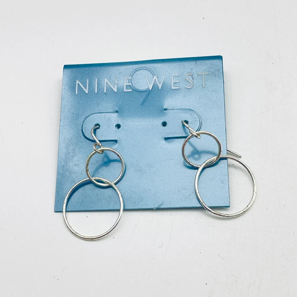 NINE WEST Double Ring Pierced Earrings Silver Tone Original Card Boho Festival - Imagem 2 de 4
