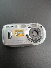 Sony Cybershot DSC-P41 4.1MP Digital Camera Silver MPeg Movie VX Smart Zoom