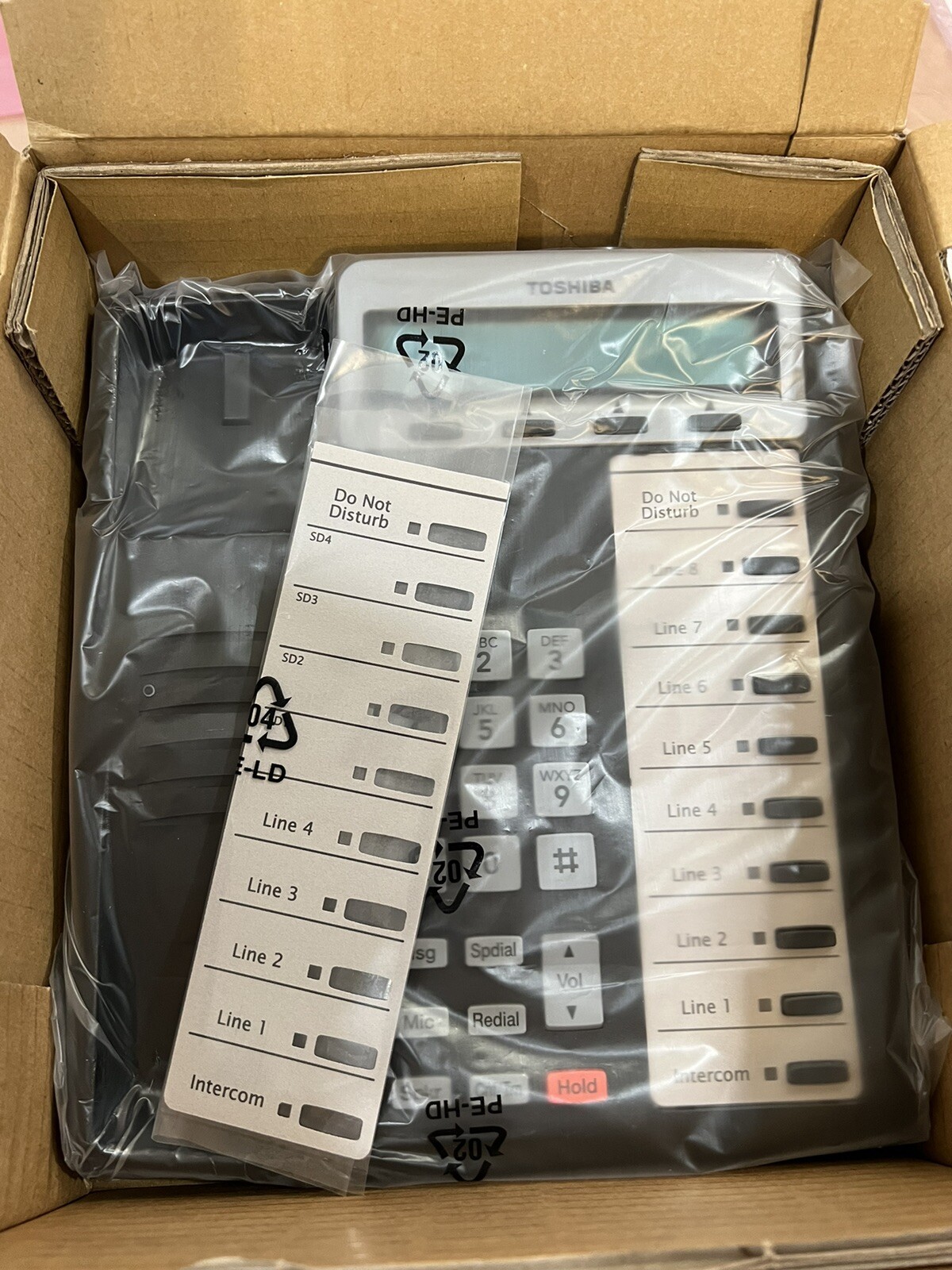 Toshiba DKT3210-SD 10-Button Speaker Display phone Charcoal/ New In Original Box