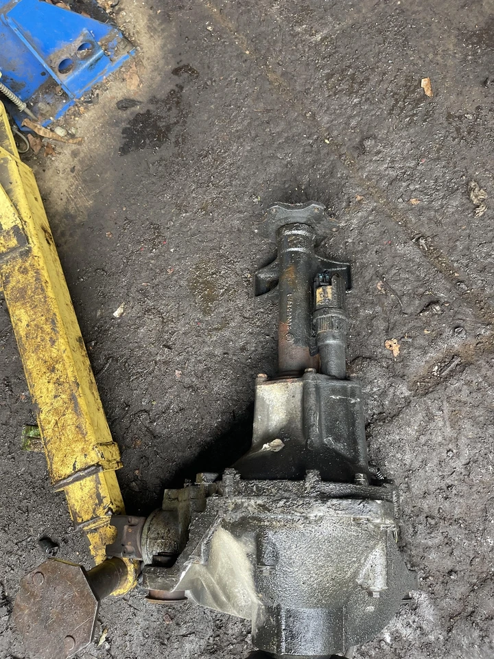 Chevrolet Silverado 2500 HD 1999-2010 conjunto de portador GT5 4,10 eje delantero fabricante original Foto 4 de 4