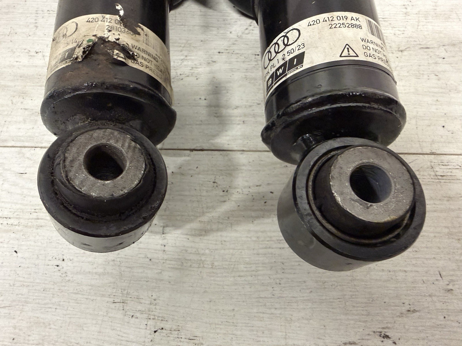 Audi R8 2011-2015 Front Right Dampers Pair P/N 420412019AK