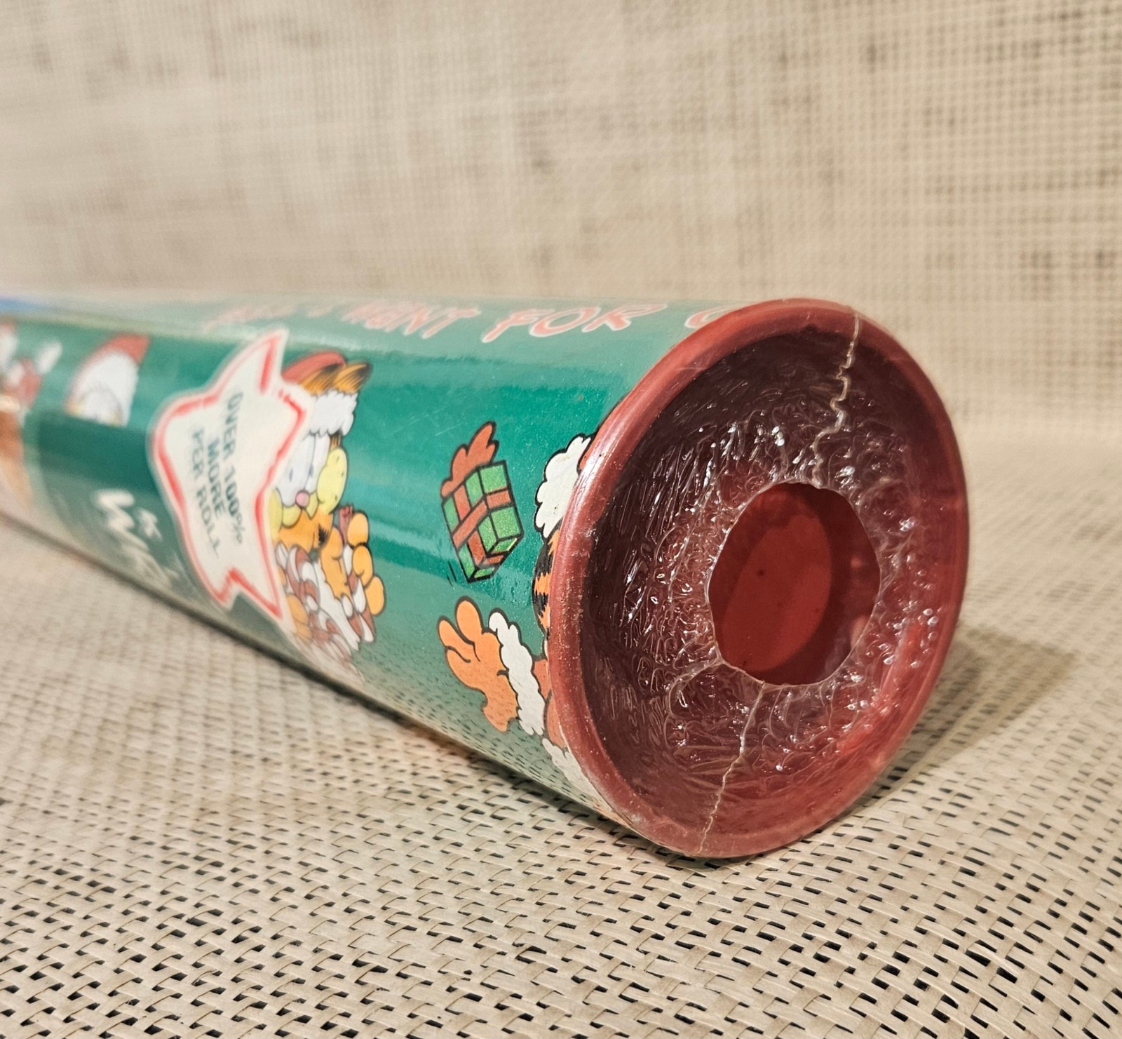 Hallmark Garfield Christmas Wrapping Paper Roll - Gift Kids Wrap - New NOS 1980s