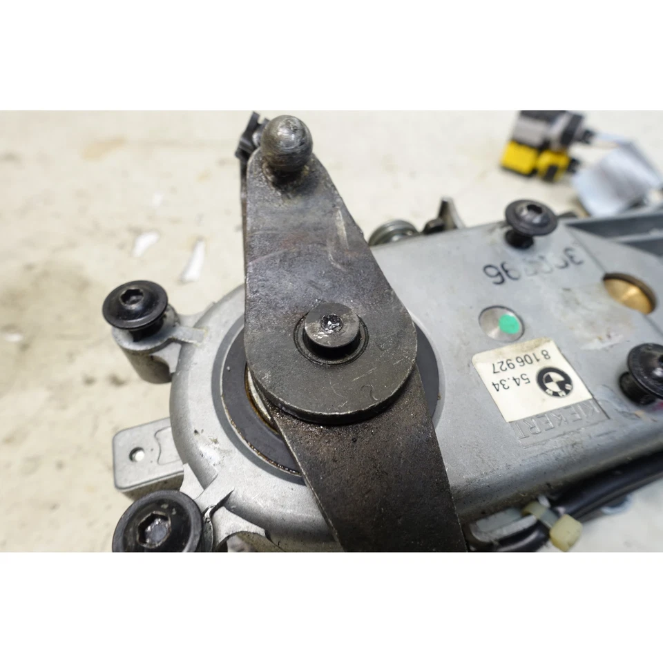 BMW E30 Serie 3 Convertible Compartimento Tapa Motor Accionamiento Eléctrico OEM 1987-1993 Foto 2 de 4