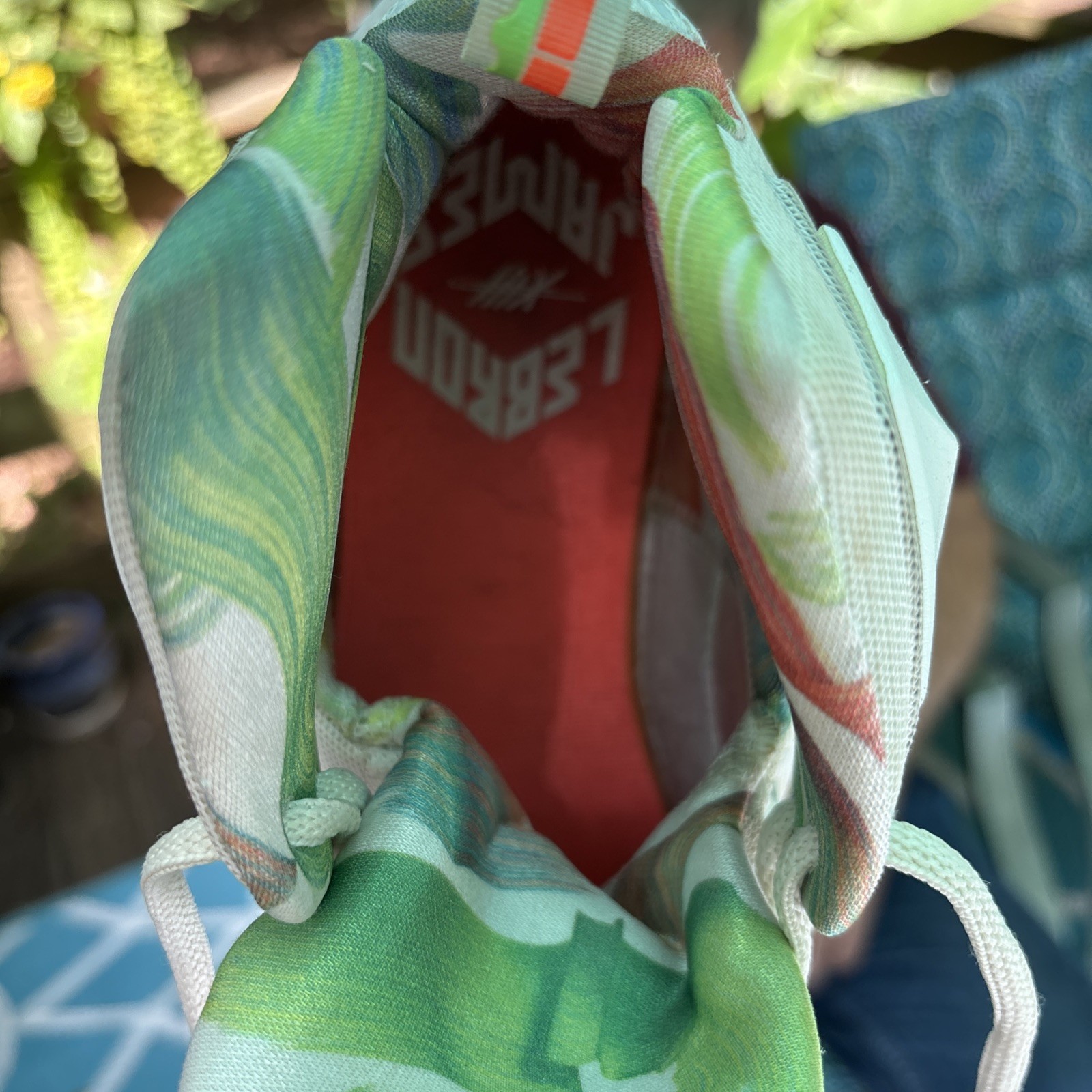 LeBron James Easter 2016 Basketball Sneakers size… - image 2