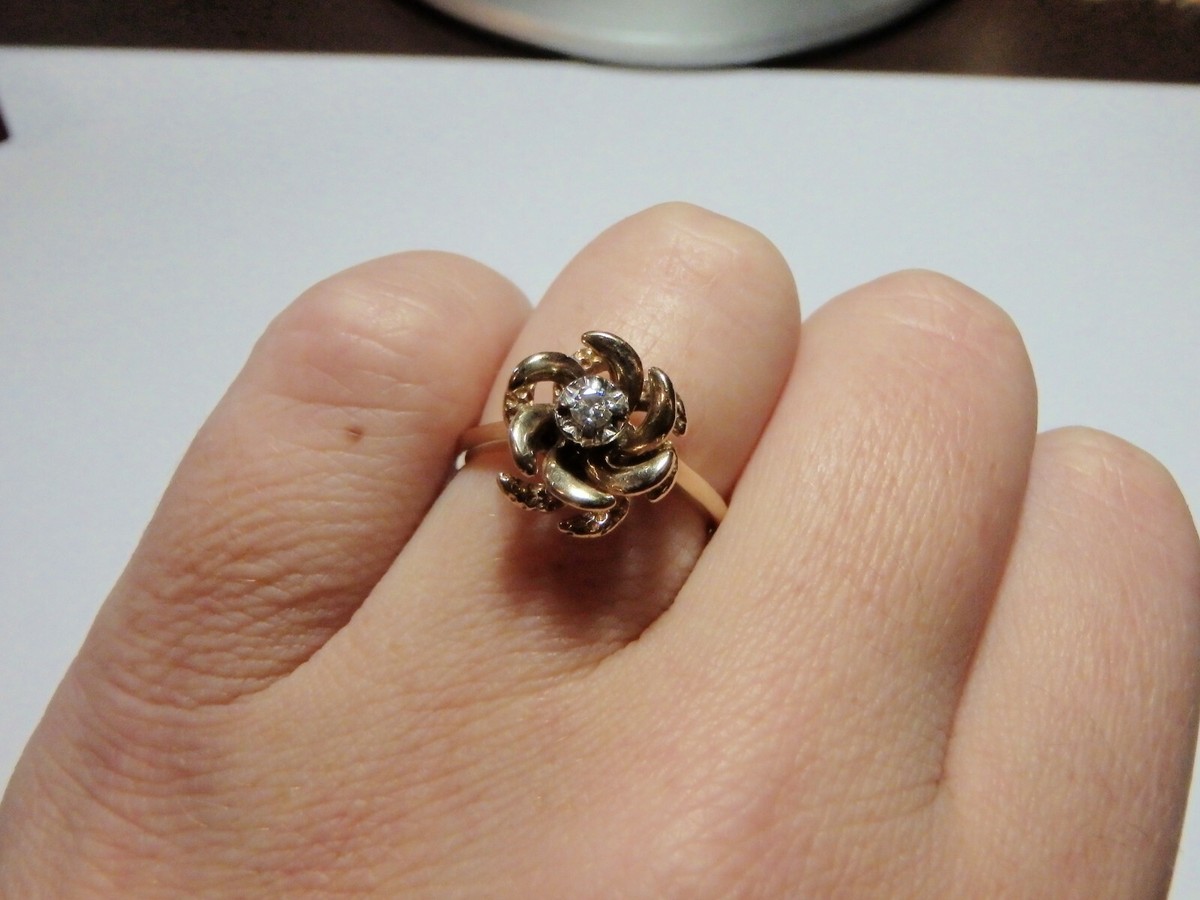 Charming Vintage Gold and Diamond 14 K Flower Ring | eBay
