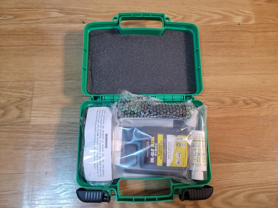 Spectroline SPI-LTOGYG Hydraulic Oil Leak Detection Kit - Image 3 of 4