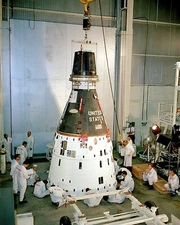 GEMINI 11 PRE-FLIGHT MAINTENANCE AT KENNEDY SPACE CENTER - 8X10 PHOTO (EP-891)